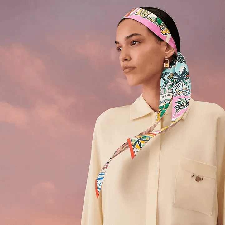 美品 HERMES スカーフ ツイリー シルク100％ 馬 美品】HERMES スカーフ