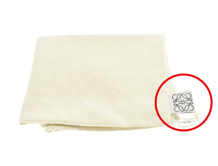 保存袋のタグにあるロゴが綺麗なラインで構成されているか