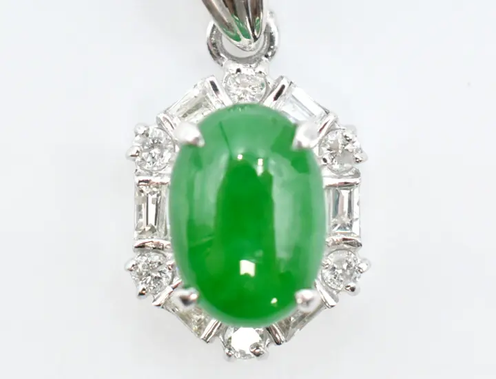 翡翠のすごい効果とは？石言葉や色ごとの意味、「怖い」「人を選ぶ