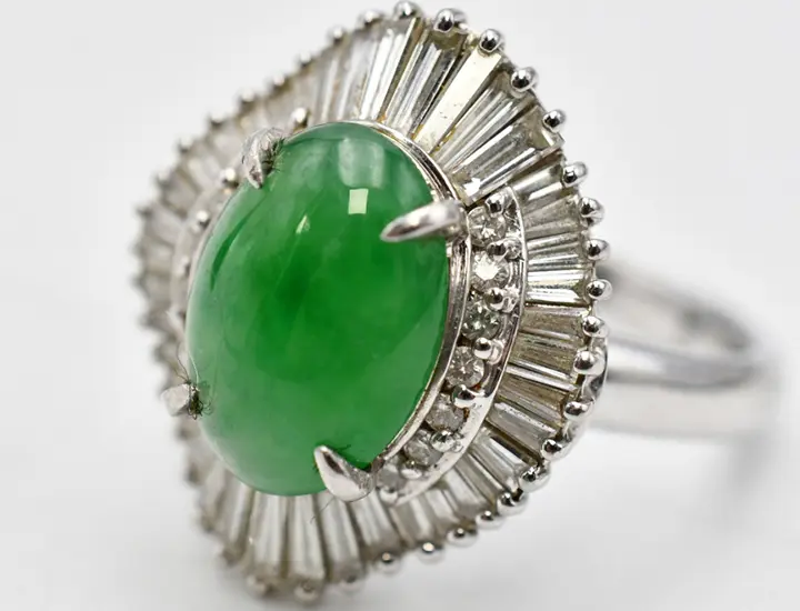 翡翠のすごい効果とは？石言葉や色ごとの意味、「怖い」「人を選ぶ