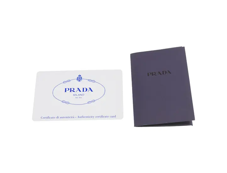 PRADA正規品 プラダの本物と偽物を区別する見分け方10のポイント20の真贋方法