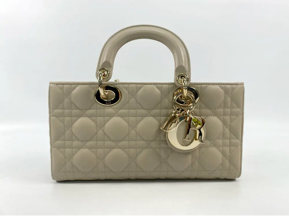 2025年最新】ディオール値上げ動向と今後の予想！昔は安かった？バッグ