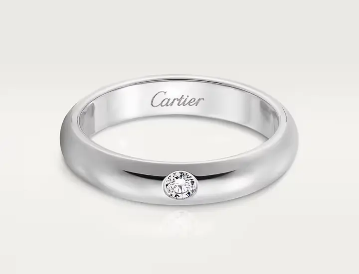 カルティエの結婚指輪の値段は？価格別人気モデルと予算