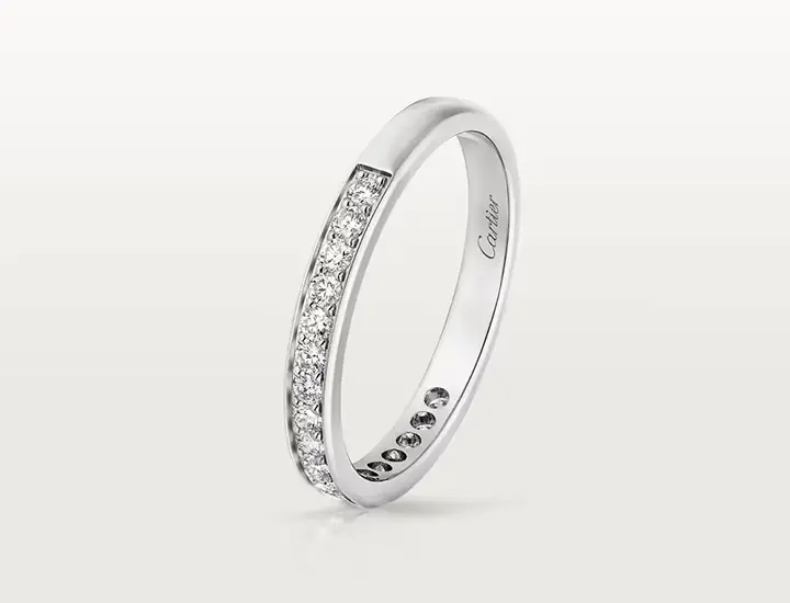 カルティエの結婚指輪の値段は？価格別人気モデルと予算