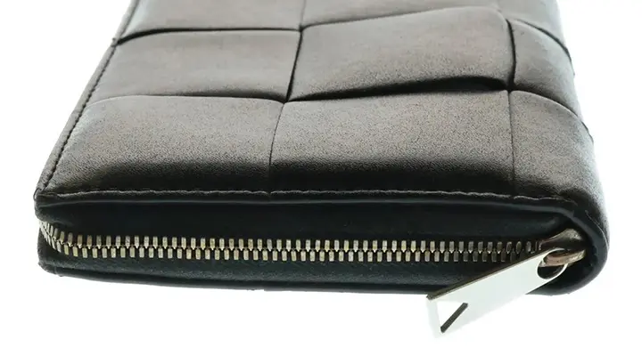 ボッテガヴェネタ確実正規品 ボッテガ・ヴェネタの偽物の見分け方！タグやシリアル番号など本物との