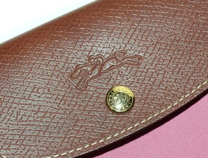 ロンシャンの偽物を見分ける8つのポイント！タグ・金具の見方や購入前 