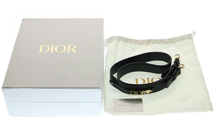 My ABCDiorモデルのショルダーストラップとバッジ。カスタマイズ可能なバッジと付属品。