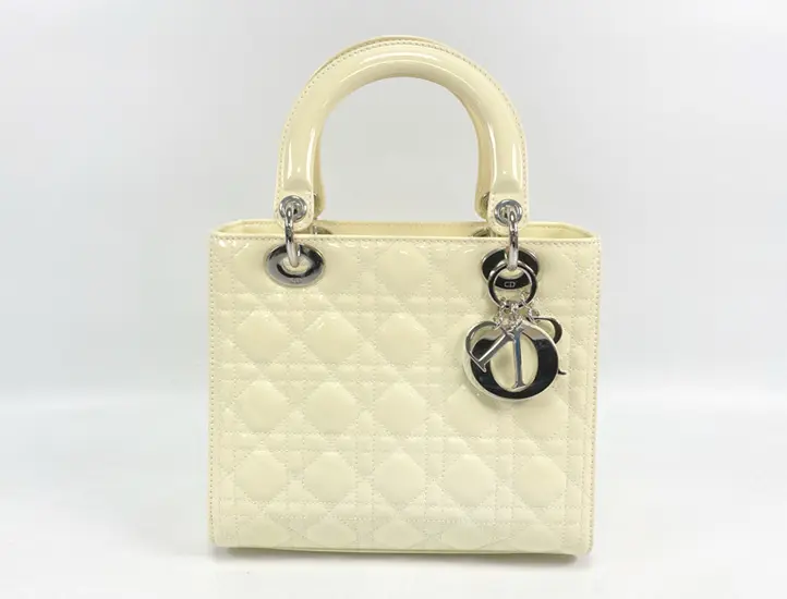 dior レディーディオール確認用 ディオール LadyDior レディディオール バッグ 偽物（コピー品）の見分け方