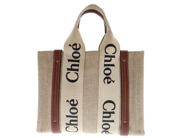クロエのウッディトートバッグ。