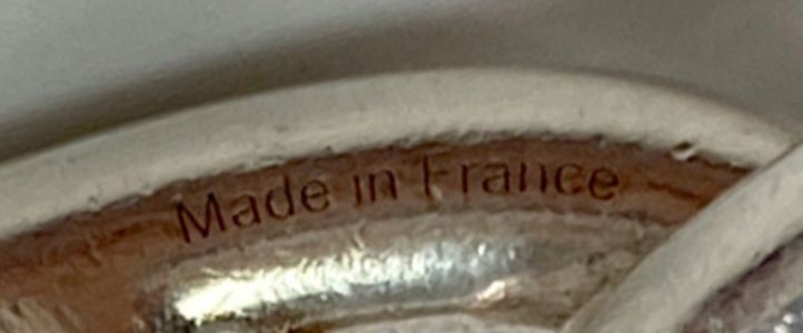 シェーヌ・ダンクルに刻印された「Made in France」の製造国表示。