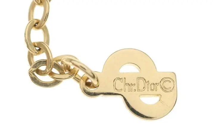 dior ネックレス 刻印有り プロ解説】Diorの偽物ネックレスの見分け方！刻印など5つのポイントを
